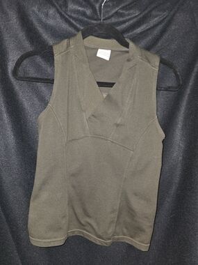 Nike Olive V-Neck Sleeveless Tank Top